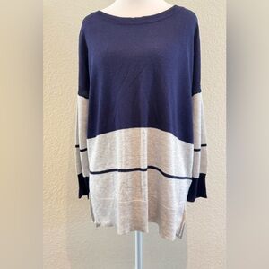 Cable & Gauge Striped Navy/Grey 3/4 Sleeve Hi-Low Sweater - Size Medium